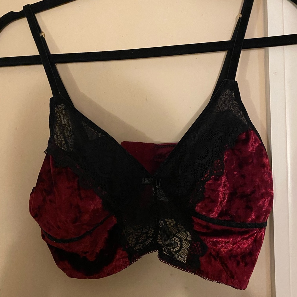 Brand new velvet bralette